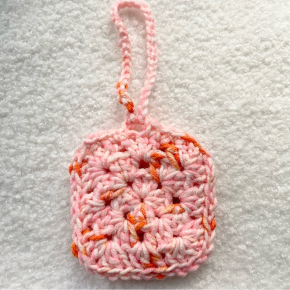 Crocheted AirPod Case Pouch Pink and Orange - Picture 4 of 4